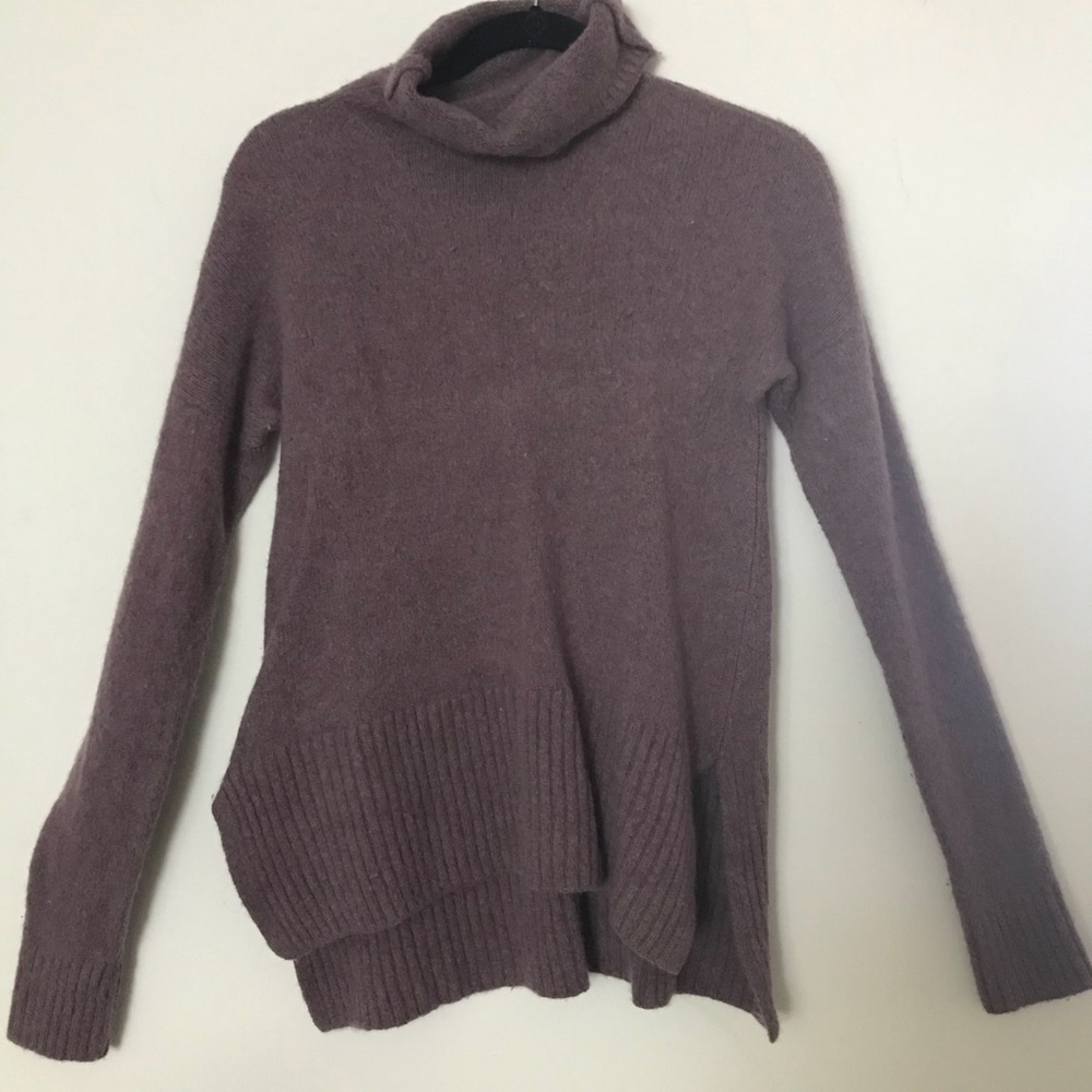 Lou & Grey Turtleneck